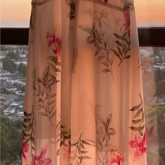 DYNAMITE White Floral Ruffle Dress - Picture 8 of 10